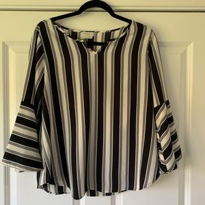 Womens Van Heusen Blouse size small